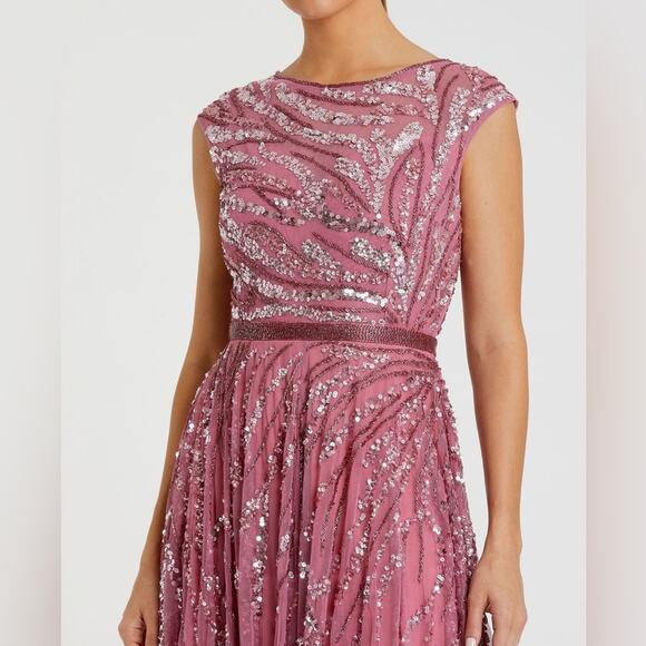 Mac Duggal Cap Sleeve Embellished Evening Gown in plum Size 8 - Picture 16 of 16